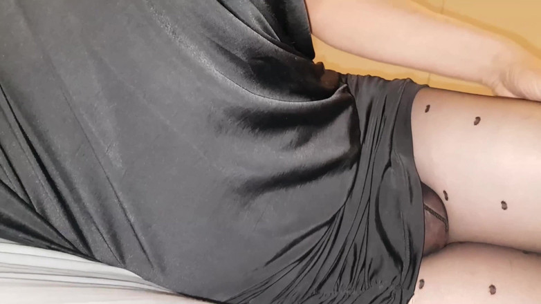 Dani Leg: Dani Leg with Dotted Black Nylon and Gloves