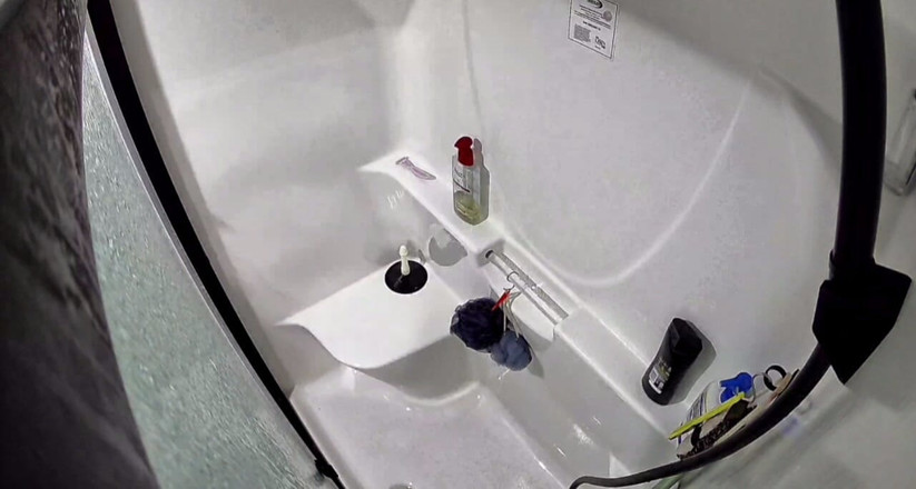 KittieNoOne: Camera tắm vòi hoa sen