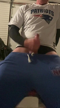 Dilf jockdad87 garajda döl atıyor