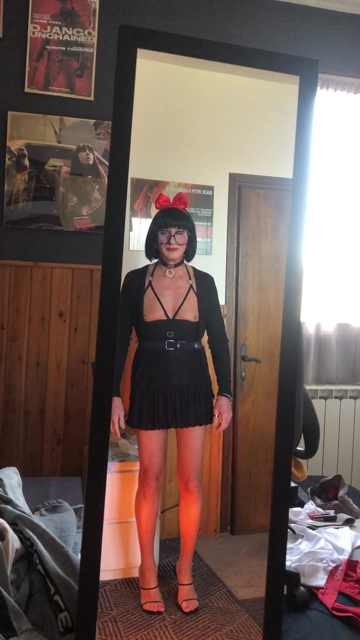 Andreina Naty: Piercings Alla Tette E Camminata