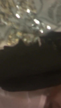 Manželka v domácnosti přišpendlená na zeď kvůli drsným šukáním zezadu