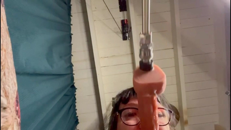 aewin11: Jugando conmigo mientras veo mi video