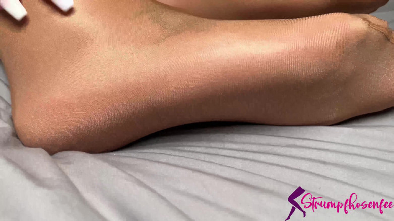 Tights free: Rajstopy dokuczają z bliska