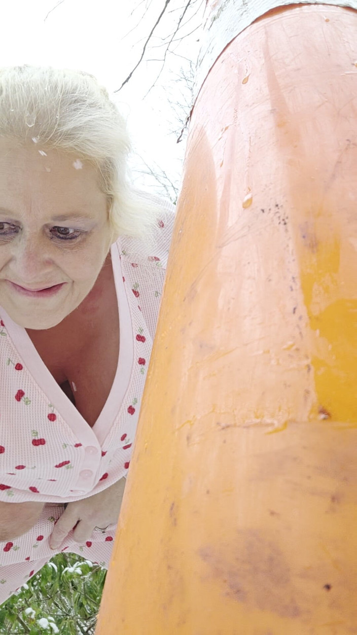 HerculesnVENUS: Karda ormanda çıplak iç çamaşırı yok umrunda değil