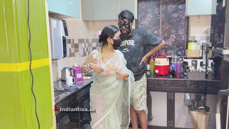 IndianMyra07: आंटी झुलसे हुए मंगा को ले जाती है