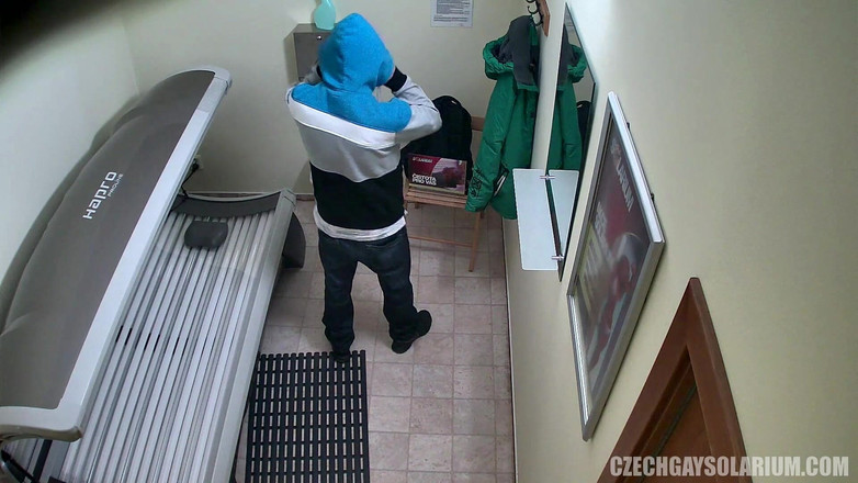 Czech Gay Solarium: Чеський гей солярій 33 грайливий twink потрапив на камеру