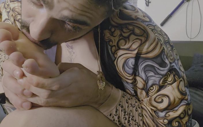 Daddy Femboy: Il effeminato persiano ha feticismo del piede e viene nelle...