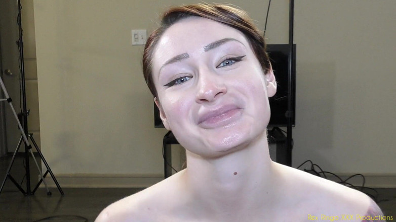 Rex Ringo XXX Productions: Drainée par la star du légendaire Violet Monroe