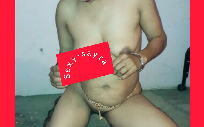 Sexy-sayra: India ama de casa muestra super culo y coño