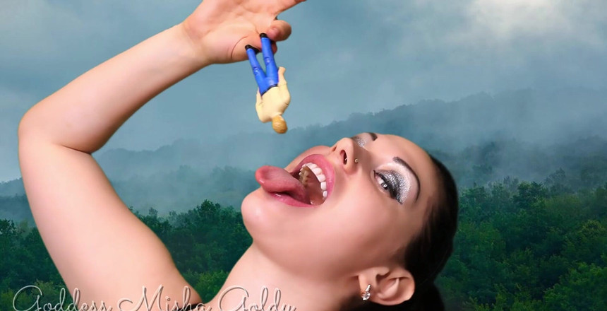 Goddess Misha Goldy: Krachtige en sexy reuzes heeft honger, en vandaag is de...