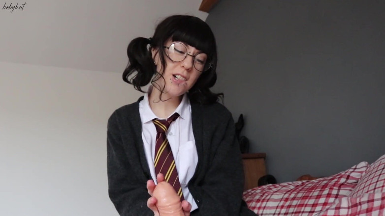Fetpup: Bareback fucking a gryffindor girl