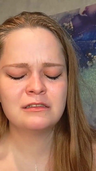 Alison снова рыдает