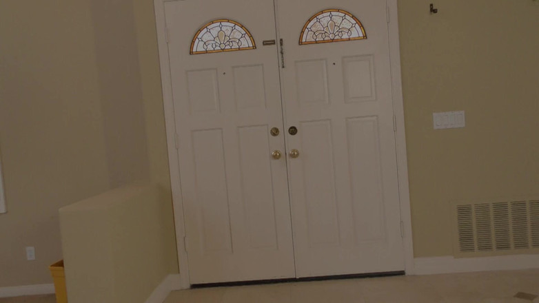 Black Monstercock Force: Curvă negresă de 18 ani cu ejaculare înăuntru