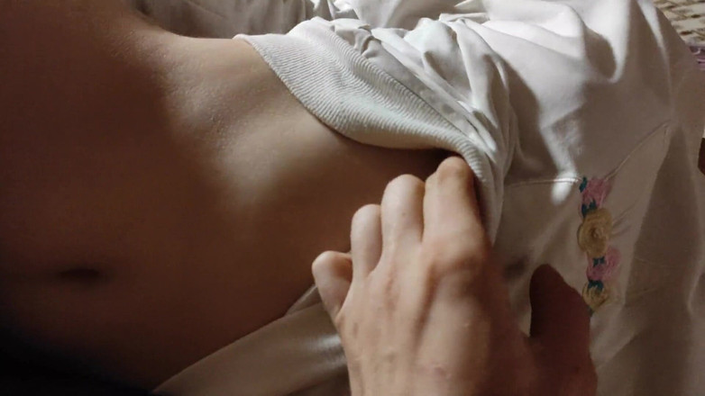 Taboo Room: Hubungan tidak bermoral dari pantat kecil adik tiri