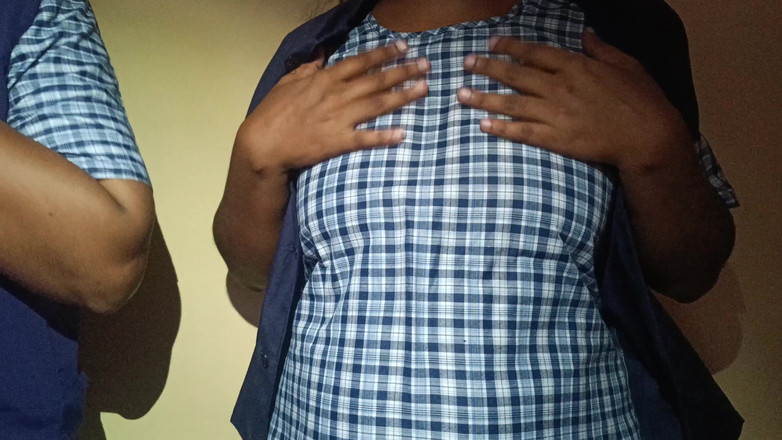 Inba: Adik tiri lesbian kolej