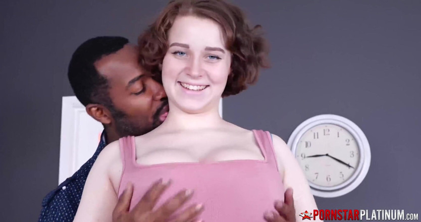 Pornstar Platinum: PORNSTARPLATINUM - Stortuttad Anna Blaze rider stor svart kuk för ansiktssprut