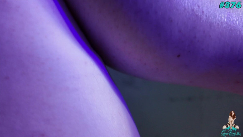 Squirting Sp: 쾌락으로 통통한 밀프 시오후키하고 떨림