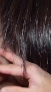 Cuidadora tetona con curvas abrumadoras revela un lado secreto en una sesión privada grabada