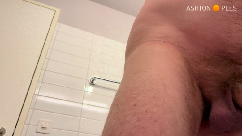 Beardedcummer: Kencing 003 - beruang berbulu kencing dalam kaca