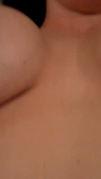 Atemberaubendes amateur-schätzchen, seine cleo dirtytalkt und zeigt dir ihr loch aus nächster nähe!