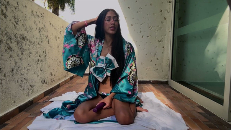 Kink in Time: Gisele Asian Masturbation