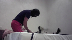 LauraOnHeels: MILF legată de pat, legată la ochi, călușată și futută