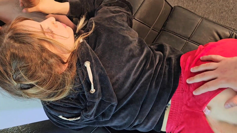 Keila Bassi: Ein Freund Kam Zu Besuch, Und Wir Haben Am Ende...