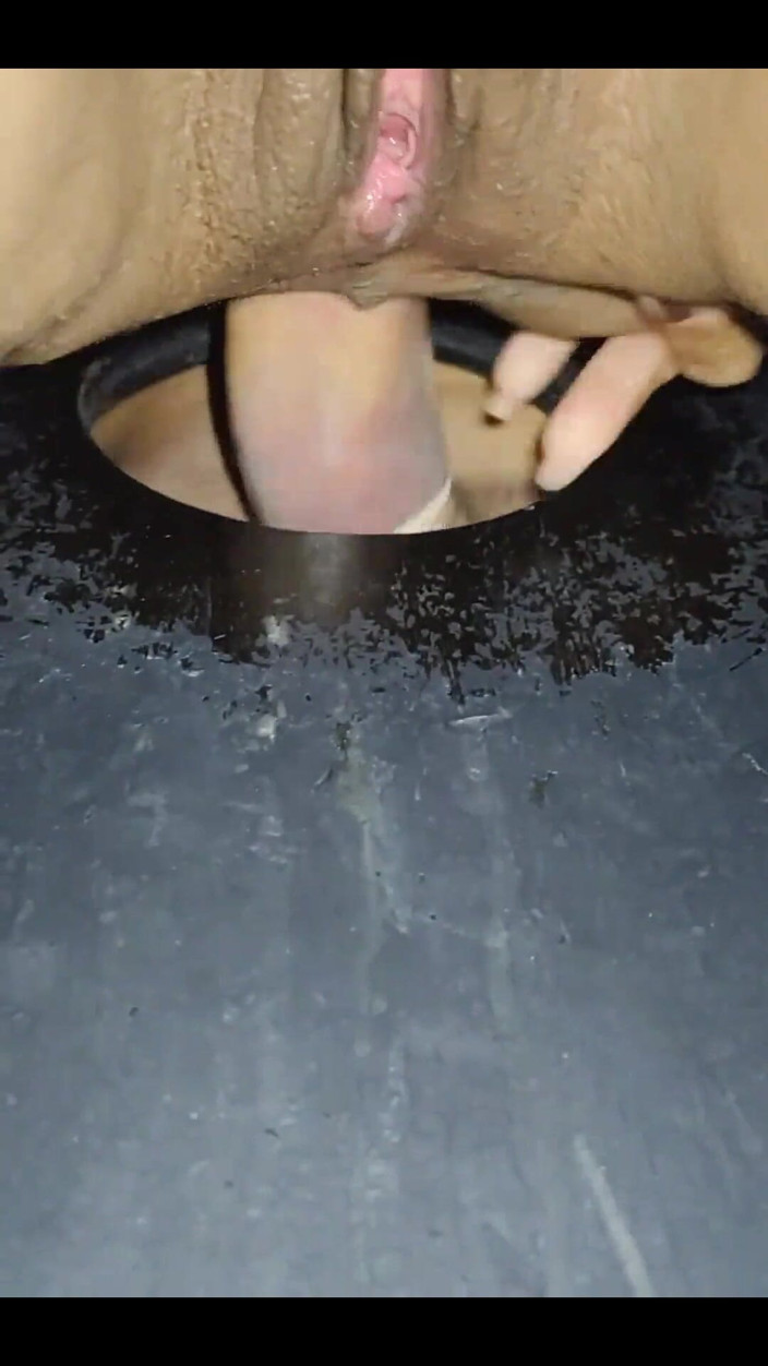 Kel Macettare: I Fucked Hard in the Gloryhole While the Cuckold Filmed