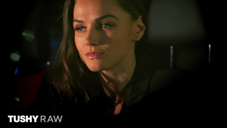 Tushyraw: Tushyraw - Tori Black şimdiye kadarki en korunmasız anal sahnesinde