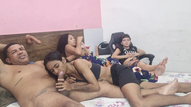 Bebes vagabundas: 그룹 섹스