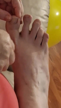 Big Beauty Nurse Vicki Cuts Boyfriends Toe Nails He Has Stinky Dirty Feet