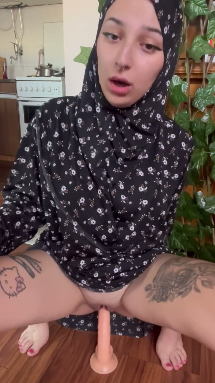lanalovacutie: Muslim Riding You