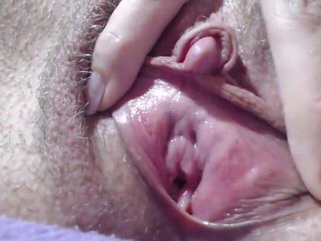 Cuteblonde666: Amatuer teen big clit jerking and orgasm