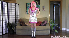 Princess Ellie Idol's Femdom Funhouse: La dea dello spazio lusteriana è qui per il tuo oro...