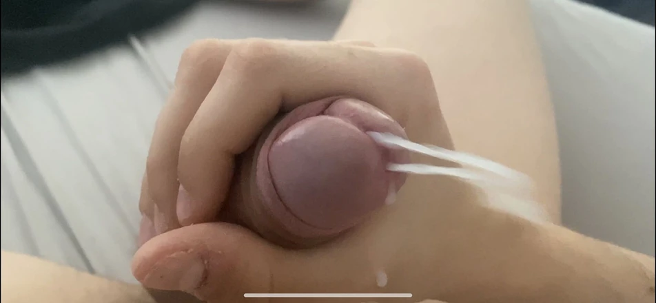 JerkingBow: 青少年男孩热射液汇编 - 撸管