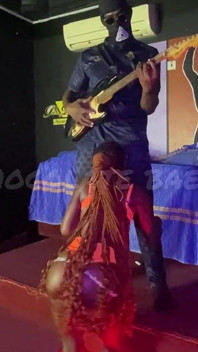 Watching This Bull Perform, Seeing the Bulge in His Pants Got Me Hot Sucked Him off Right on Stage!