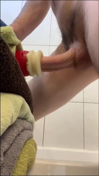 qaz11: Masturbación con la mano en cámara - 532