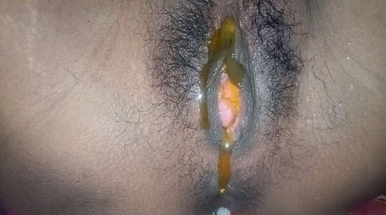 RadhaDevi: Köylü yenge Hasaband ile