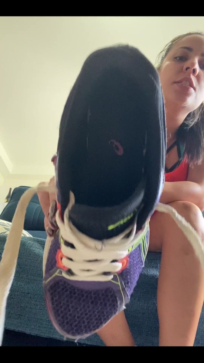 KiffaFeet: Aku baru saja tiba dari gym dan membuat video ini...