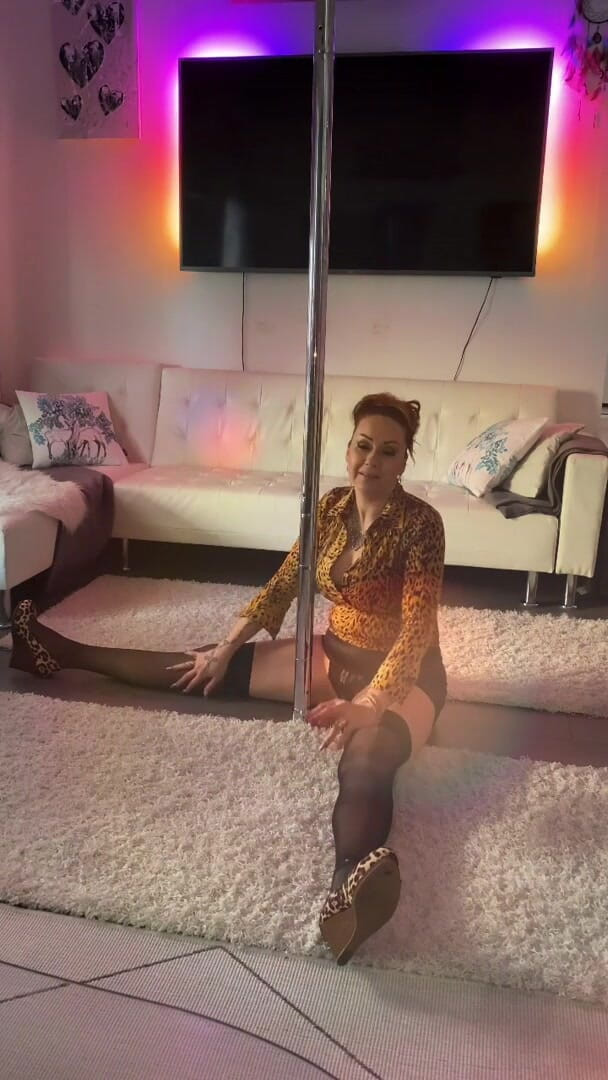 BambiAmbita: Bambiambitas Joi met paaldans en buttplug