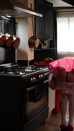 Sissy Dee Is Cooking Lady Fee Her Lunch Before Lady Fees Guest Arrives thumbnail