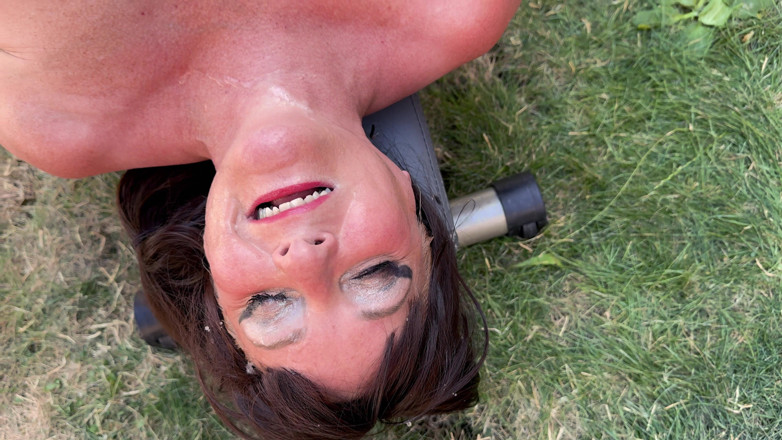 ithastopeefun: Messy Facials and Rough Gagging in 4K Close-up - Ithastopeefun