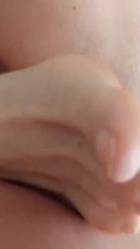 Amatérská blonďatá zralá manželka si užívá nahý sex