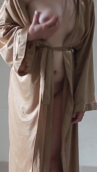 bahut seksi pili saatan poshaak