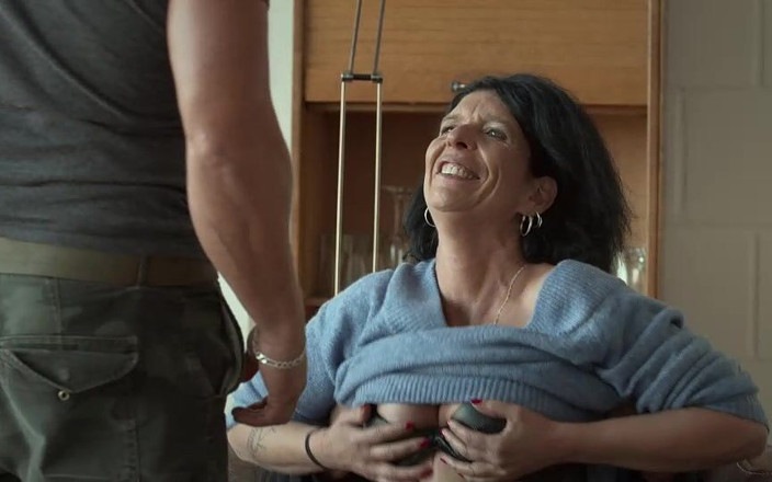 Strassenflirts by Magmafilm: Bodo and Conny Pickup Noemi in Düsseldorf