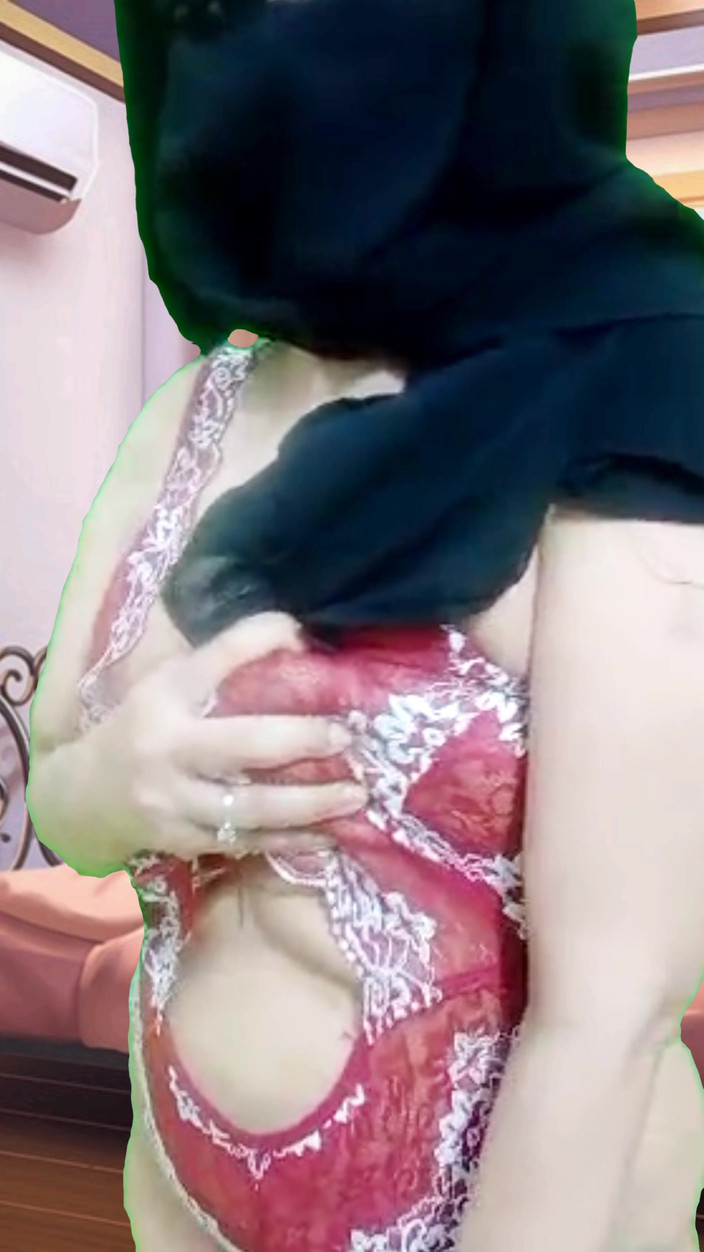 TestyFoundation: Si seksi india dengan jari manis berhijab lagi asik dientot...