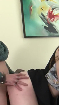 Tätowierte Amber Nevada von einem großen schwanz von luke Hotrod geknallt