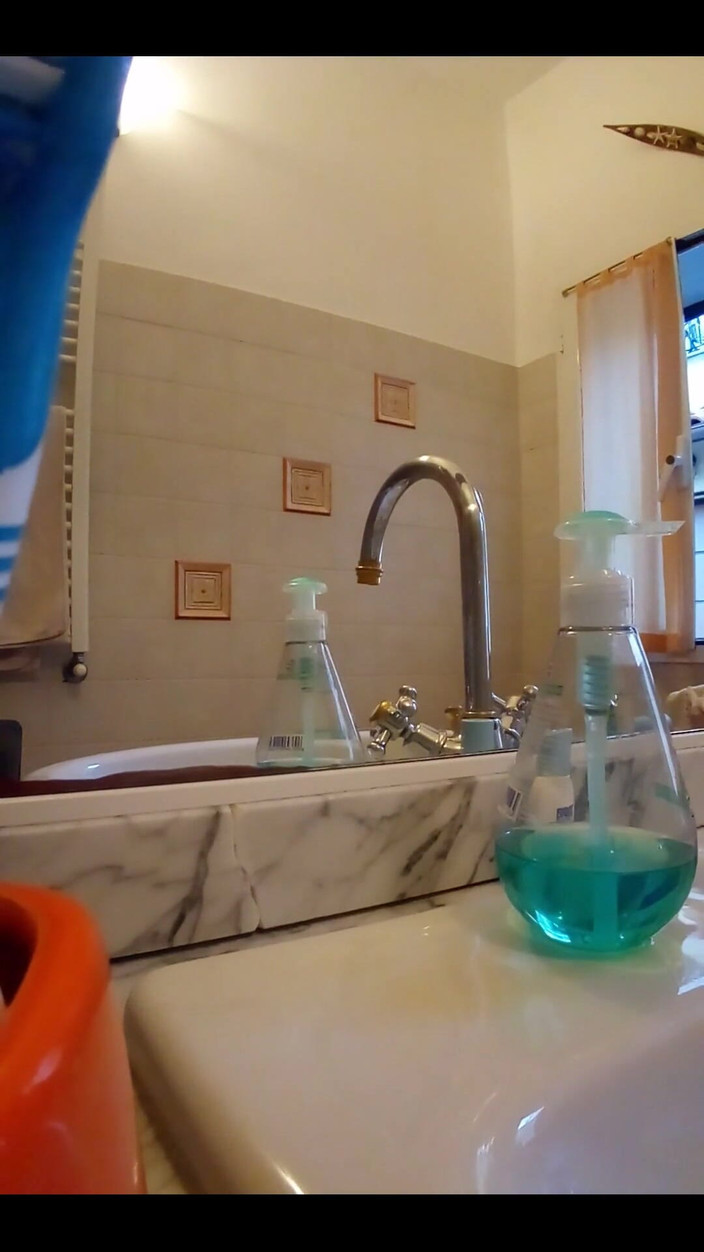 Boy jerking off: 訪問トイレ