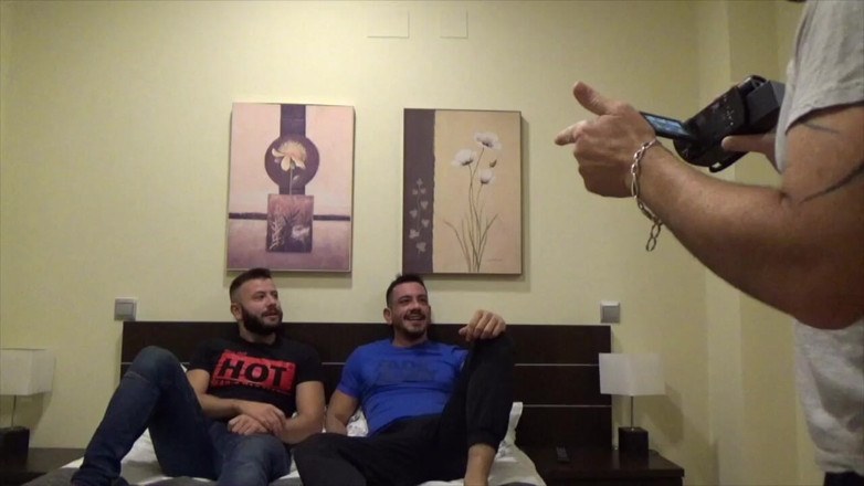 RAW PORN SPY CAM: วิดีโอ Leo Grin เย็ด Joerge Willis