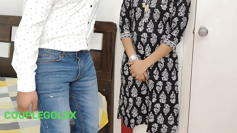 Sexy Komal: Il marito di Reshma è venuto dall'ufficio e stava riposando, riscaldandosi...